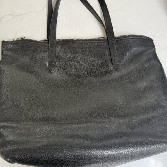 Cuyana OG Classic Zipper Leather Tote - Picture 2 of 2